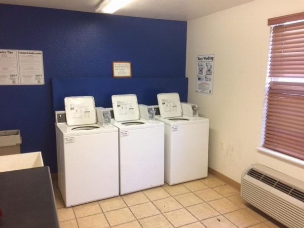 InTown Suites Extended Stay Bowling Green TN image 13